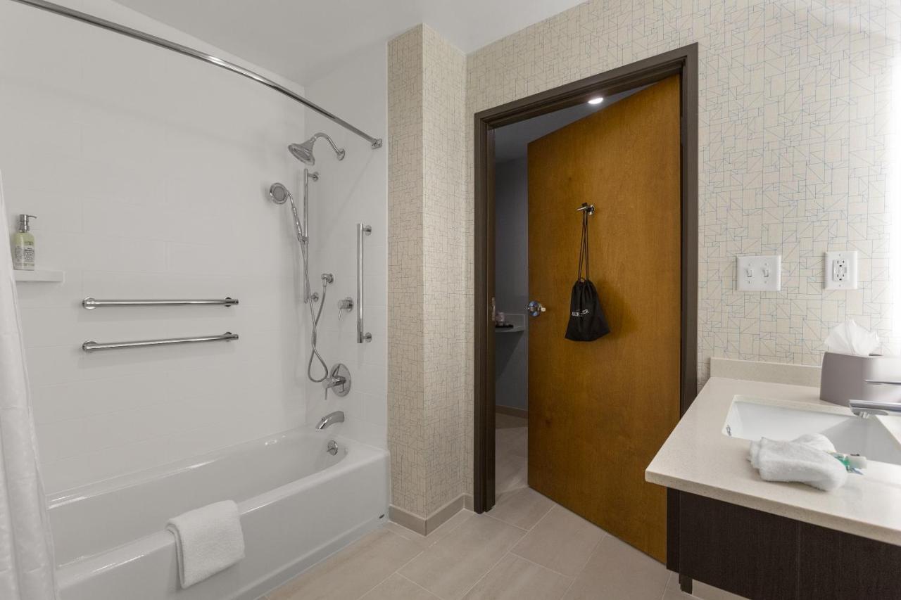 Holiday Inn Express & Suites - Fayetteville South By Ihg Habitación foto